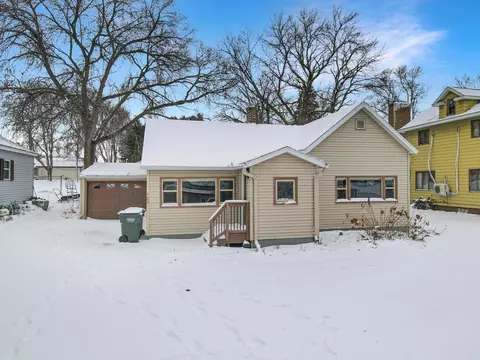105 W Main St W, Osakis, MN 56360