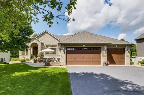 1559 Stoneybrook Dr, Lino Lakes, MN 55038