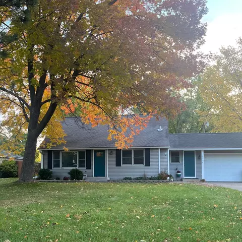3764 Howard Ave, White Bear Lake, MN 55110