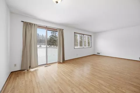 Living - 4613 12 Penkwe Way, Eagan, MN 55122 photo 4 of 8