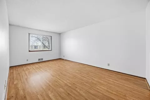 Living - 4613 12 Penkwe Way, Eagan, MN 55122 photo 6 of 8