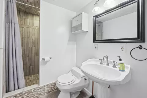 Bath - 4613 12 Penkwe Way, Eagan, MN 55122 photo 3 of 3