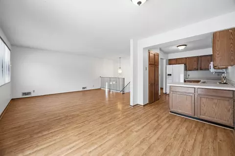 Living - 4613 12 Penkwe Way, Eagan, MN 55122 photo 5 of 8