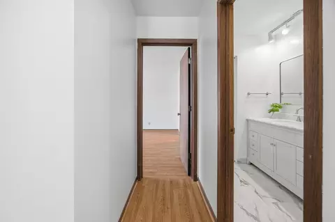 Entry Way - 4613 12 Penkwe Way, Eagan, MN 55122 photo 2 of 3