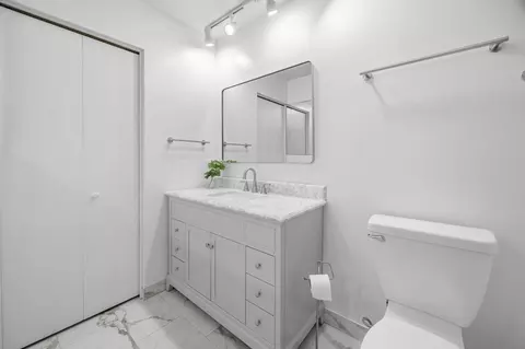 Bath - 4613 12 Penkwe Way, Eagan, MN 55122 photo 1 of 3