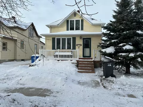 215 3rd St SE, Barnesville, MN 56514