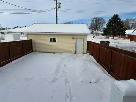 Exterior - 215 3rd St SE, Barnesville, MN 56514 photo 3 of 4