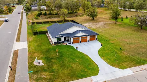 302 Shortcut Ln SW, Bemidji, MN 56601