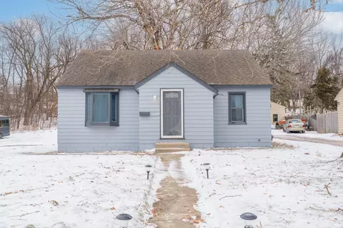 621 N 2nd St, Le Sueur, MN 56058