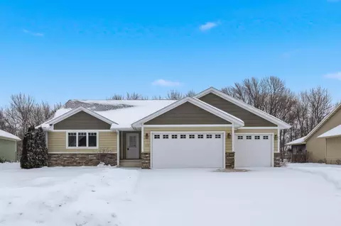 225 Pinehurst Dr, Mankato, MN 56001