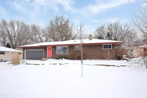 406 Terrace Dr, Roseville, MN 55113