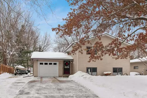 505 Nelson Ct, Northfield, MN 55057