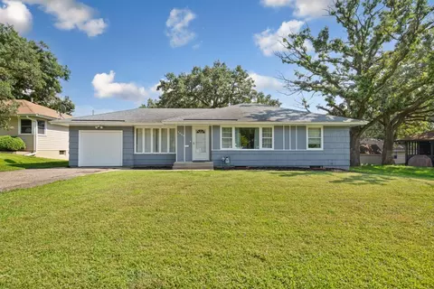 7009 Cedar Lake Rd S, Saint Louis Park, MN 55426