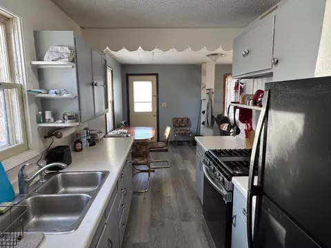 525 2nd St N, Middle River, MN 56737 photo 4
