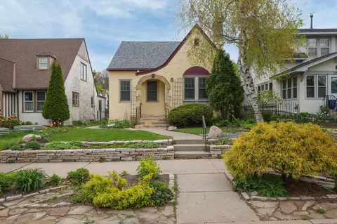 2095 James Ave, Saint Paul, MN 55105