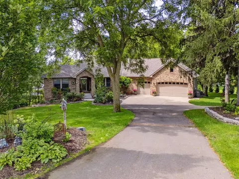 6480 Yosemite Ln, Excelsior, MN 55331