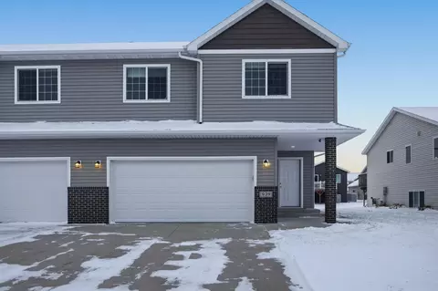 939 Eaglewood Ave, West Fargo, ND 58078