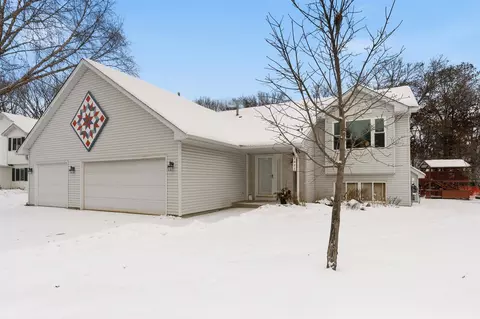 1325 Driving Park Rd, Stillwater, MN 55082
