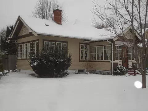 1048 Linwood Ave, Saint Paul, MN 55105