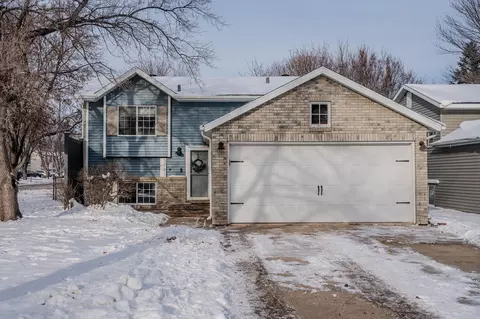 3741 10th St N, Fargo, ND 58102