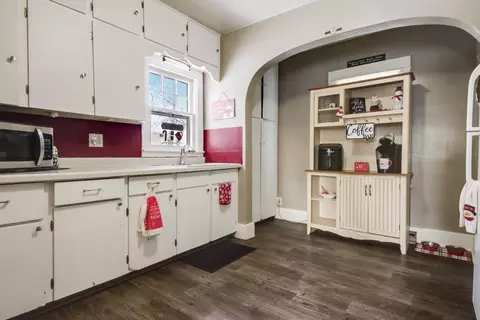 Kitchen - 224 E Arthur Ave, Bruce, WI 54819 photo 1 of 2