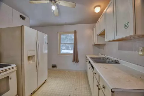 15 E 3rd Ave S, Aurora, MN 55705 photo 4