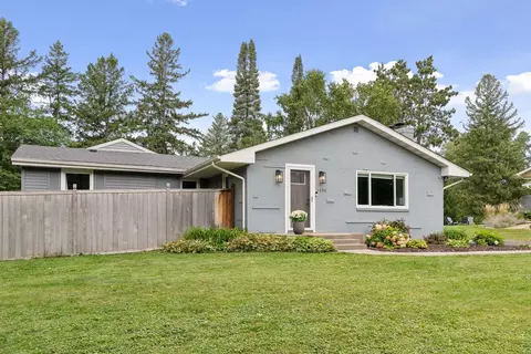 1504 Traymore Rd, Hopkins, MN 55305