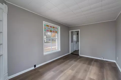 Living - 606 Smith St NE, Mapleton, MN 56065 photo 3 of 8