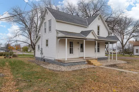 Exterior - 606 Smith St NE, Mapleton, MN 56065 photo 2 of 8