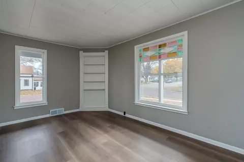 Living - 606 Smith St NE, Mapleton, MN 56065 photo 2 of 8
