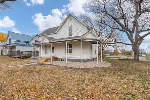 Exterior - 606 Smith St NE, Mapleton, MN 56065 photo 3 of 8