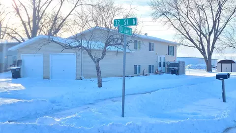 3202-3204 10th Ave N, Fargo, ND 58102