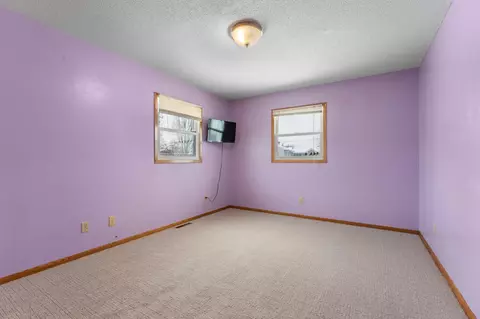 Bedroom - 845 3rd Ave NW, Plainview, MN 55964 photo 2 of 7