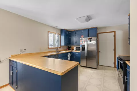 Kitchen - 845 3rd Ave NW, Plainview, MN 55964 photo 1 of 3