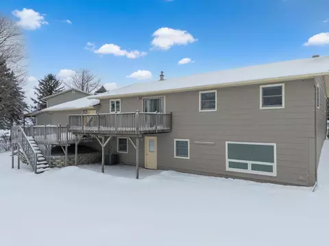 Exterior - 845 3rd Ave NW, Plainview, MN 55964 photo 3 of 4