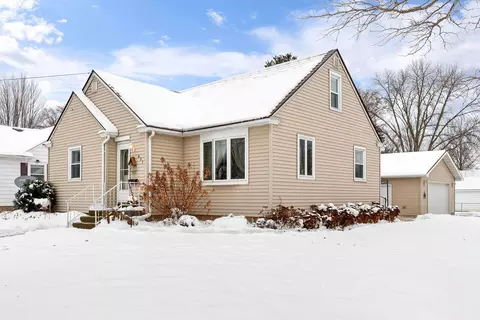 611 11th St SW, Austin, MN 55912