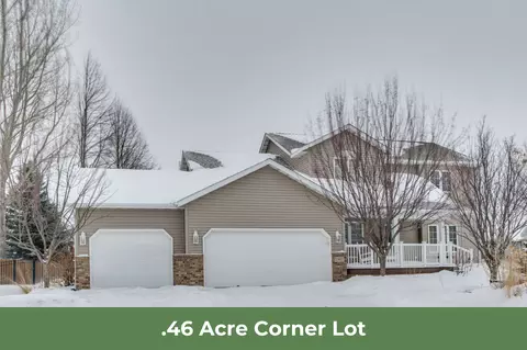 2907 Eagle Dr, Moorhead, MN 56560
