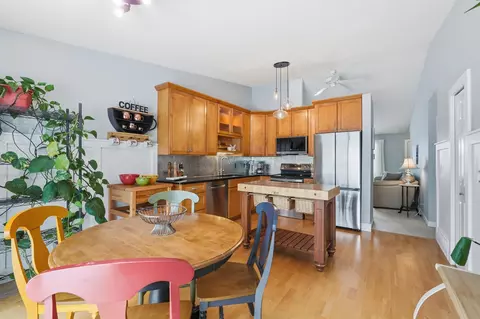 1396 Arden View Dr, Arden Hills, MN 55112