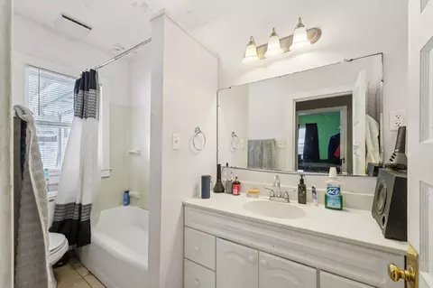 Bath - 497 E 7th St, Red Wing, MN 55066 photo 1 of 1