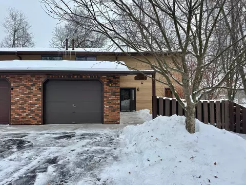 434 E 11th St #I, New Richmond, WI 54017