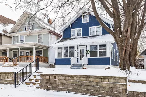 888 Laurel Ave, Saint Paul, MN 55104