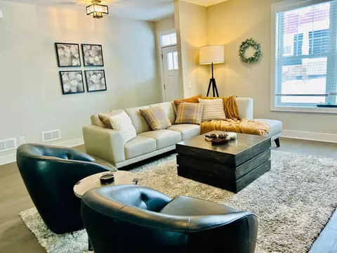 15598 Duck Trail Ln, Apple Valley, MN 55124