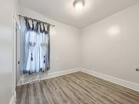 963 3rd St E, Saint Paul, MN 55106 photo 8