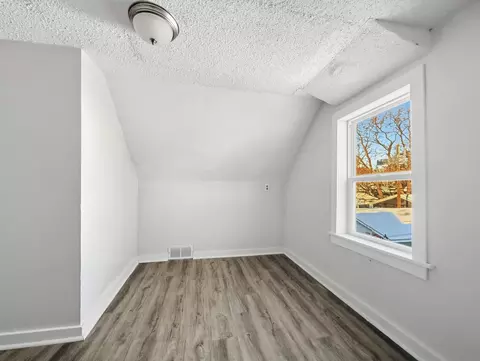 963 3rd St E, Saint Paul, MN 55106 photo 19
