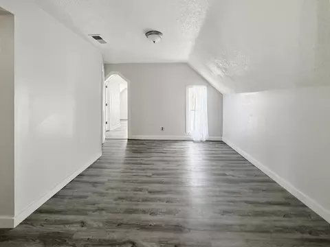 963 3rd St E, Saint Paul, MN 55106 photo 16