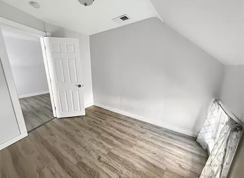963 3rd St E, Saint Paul, MN 55106 photo 23
