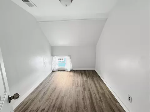 963 3rd St E, Saint Paul, MN 55106 photo 15