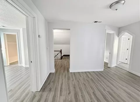 963 3rd St E, Saint Paul, MN 55106 photo 22