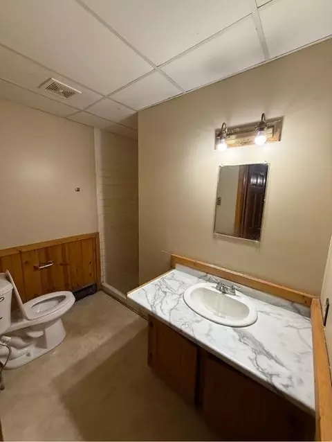 Bath - 416 8th St NW, Faribault, MN 55021 photo 1 of 1