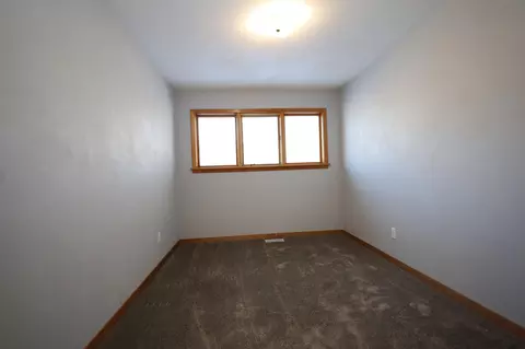 320 Daisy Ave, Buxton, ND 58218 photo 4